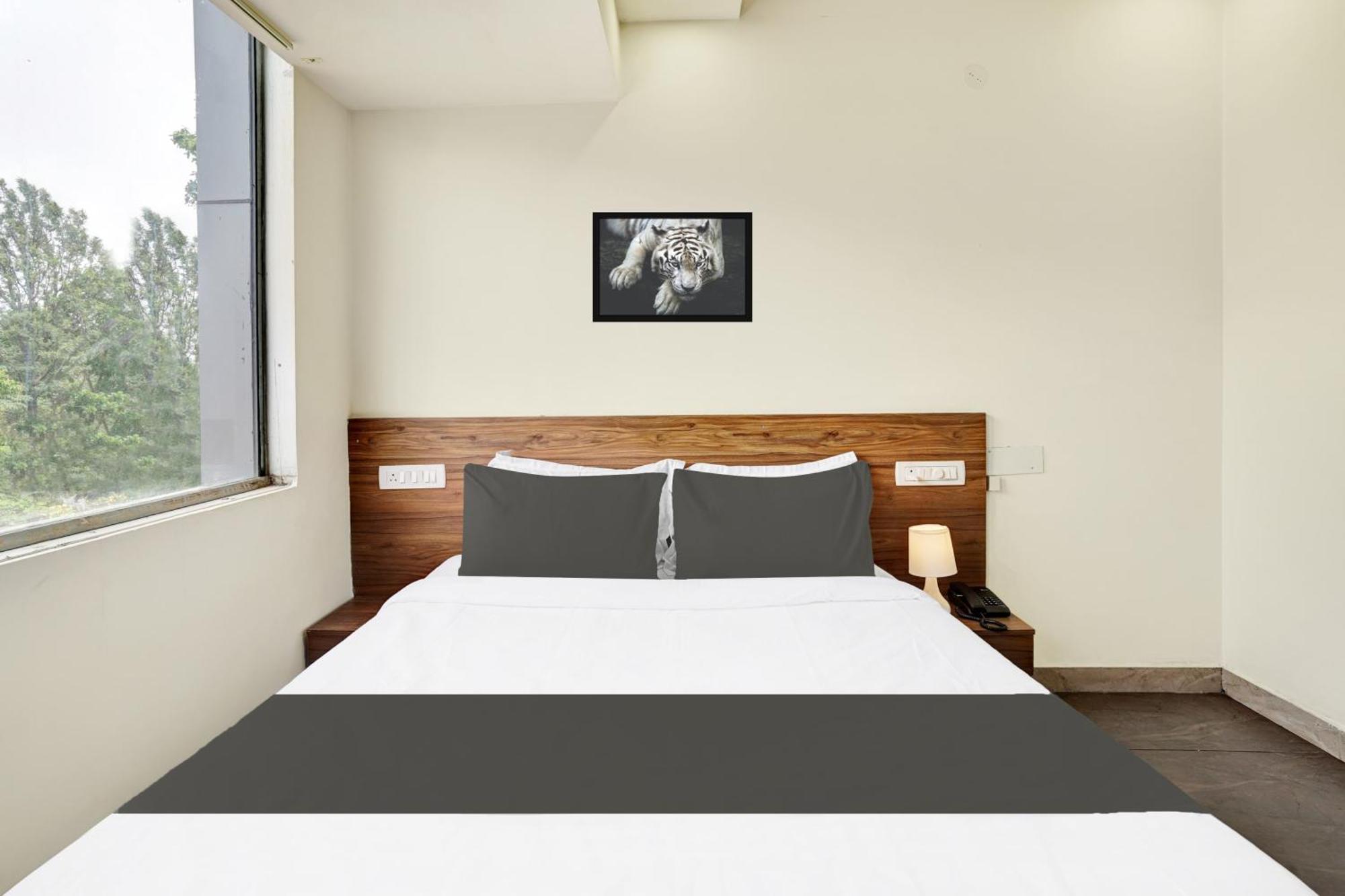Hotel O Gayathri Metro Deluxe Bengaluru Kültér fotó